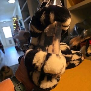 UGG Women's Oh Yeah Black & White Marble Slippers Size 7 | NIB